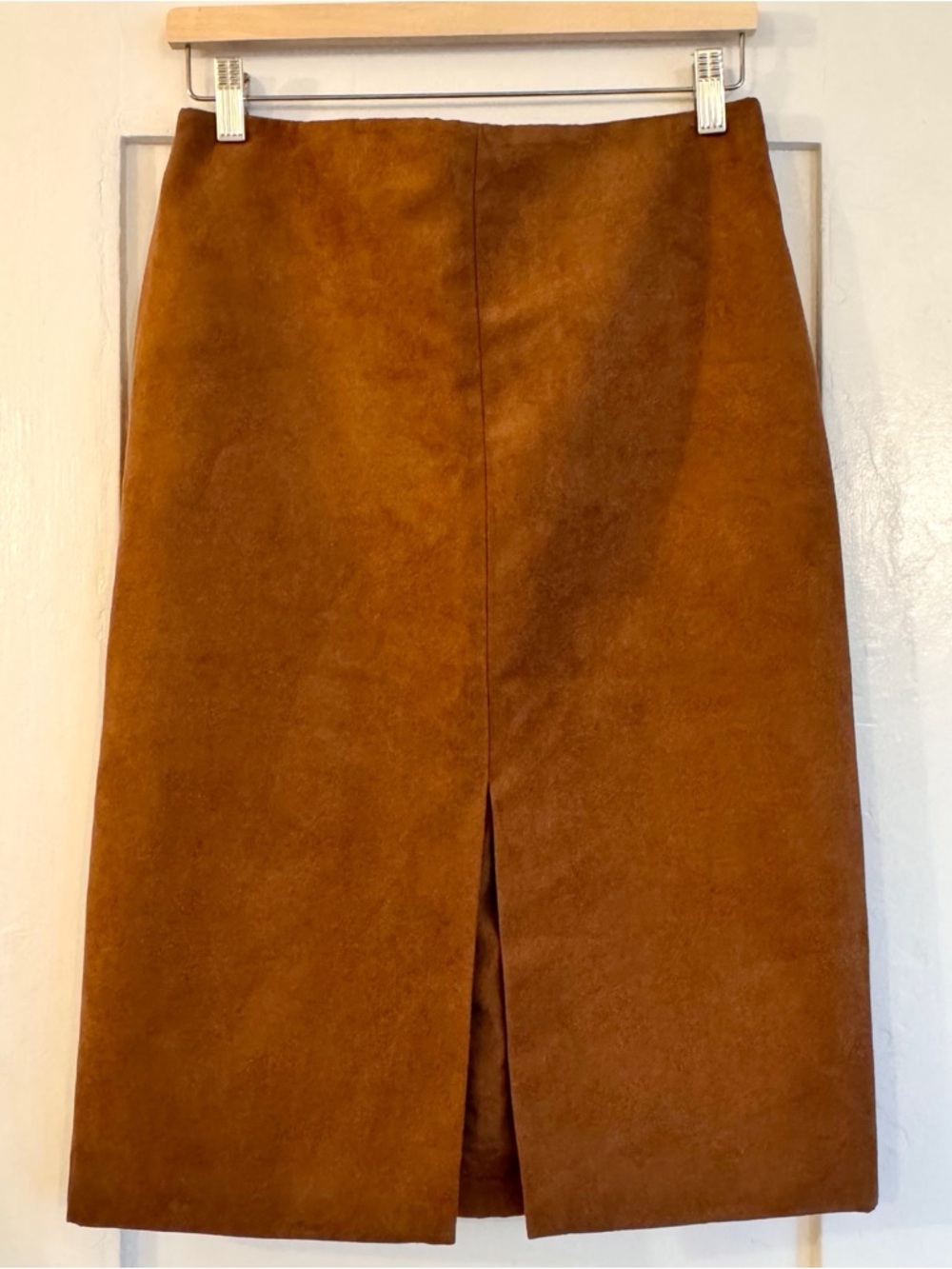 H&M NWT Faux Suede Pencil Skirt with front slit size 6